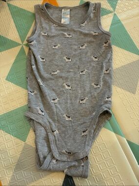 20/25$ 🧸 H&M Grey Zebra Print Baby One-Piece Bodysuit